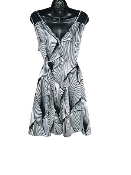 Black & White Geometric Print Sleeveless Dress - L (12P)