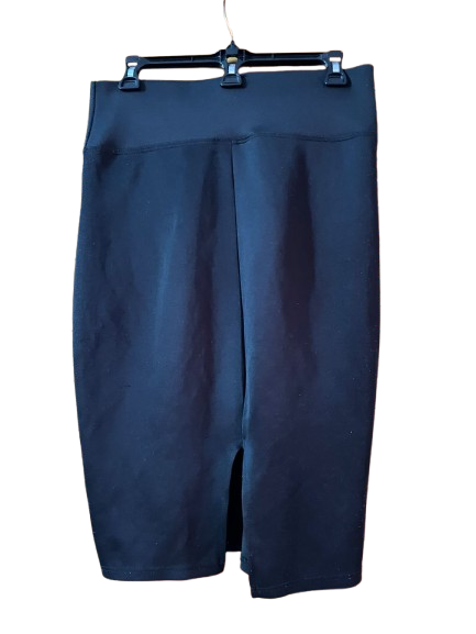 Black Skirt with Slit In The Back-M