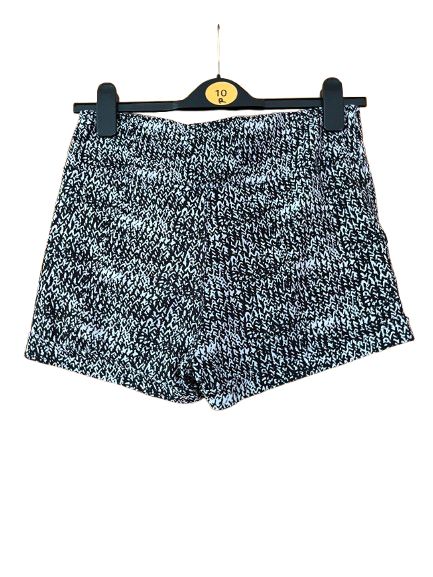 Black& White Shorts -L