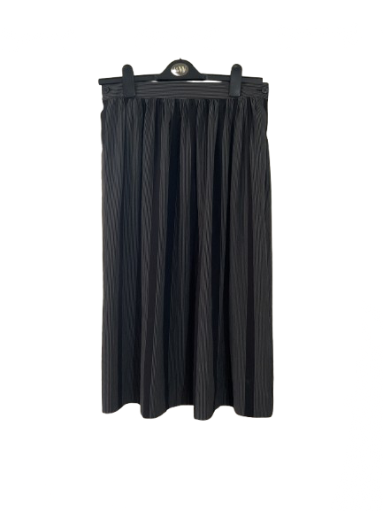 Black & White Striped “JNY” Skirt - L