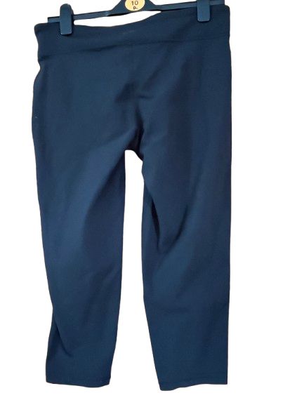 Black 3/4 Leggings-L