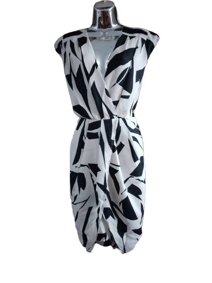 Black & Cream Sleeveless Wrap Dress - M